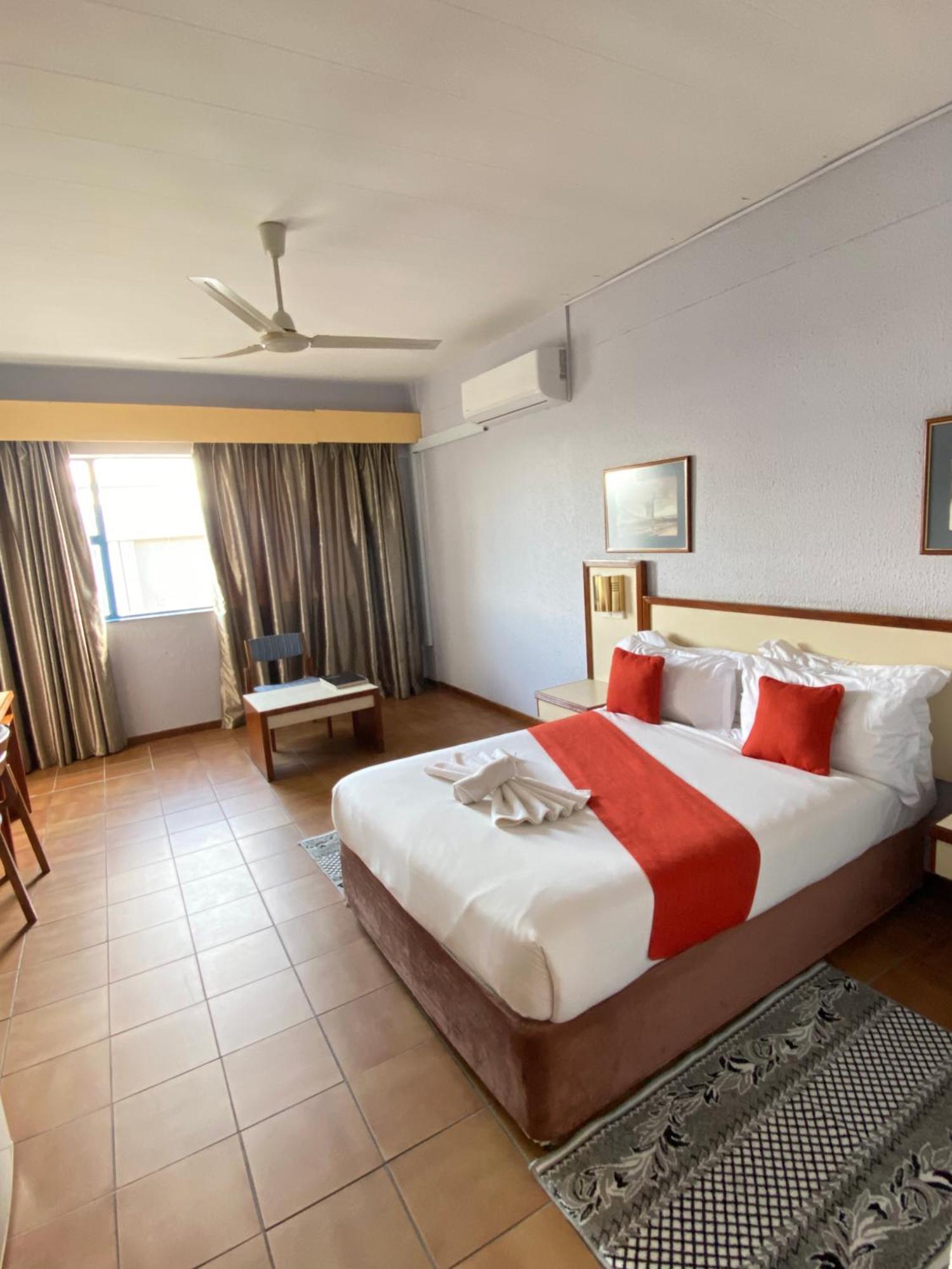 Gaborone Hotel Exterior photo