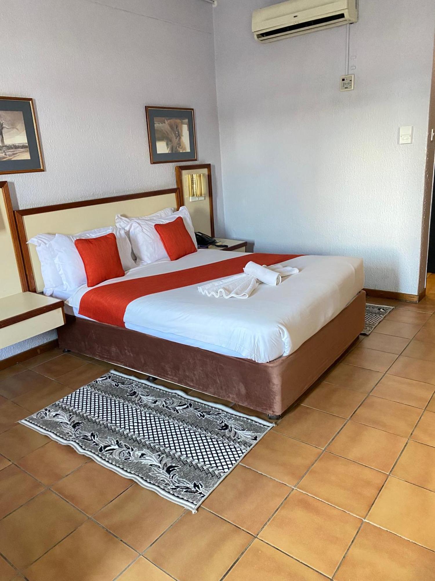 Gaborone Hotel Exterior photo